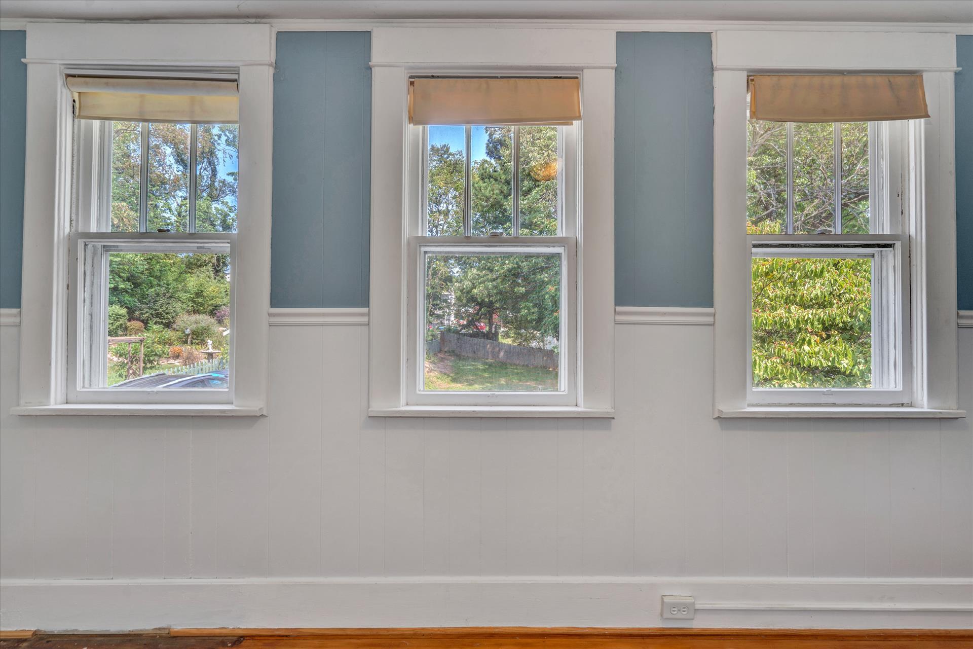 2620 Spring Road Southwest Roanoke, VA 24015 - Photo 21 of 32 DSC8555