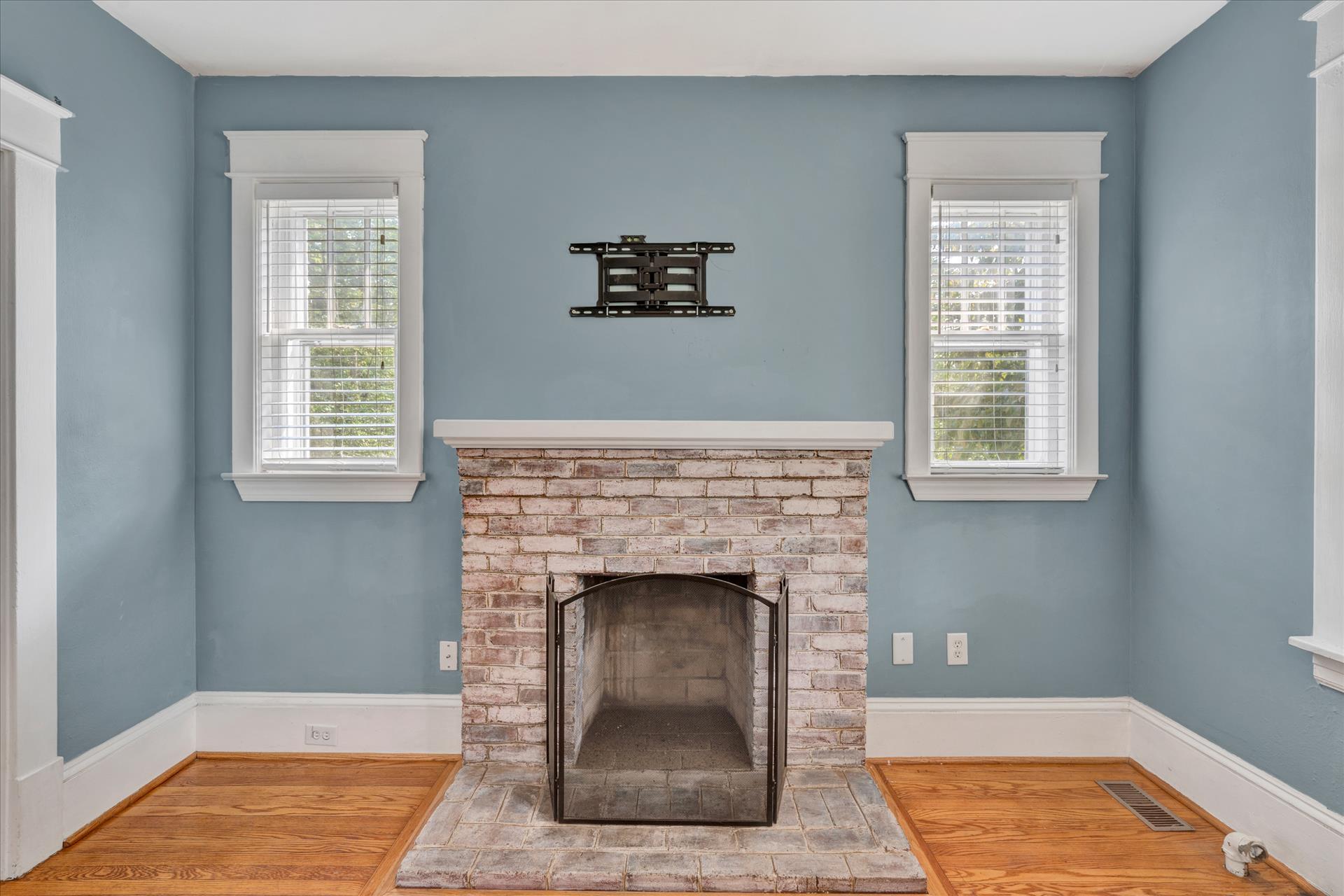2620 Spring Road Southwest Roanoke, VA 24015 - Photo 7 of 32 DSC8498