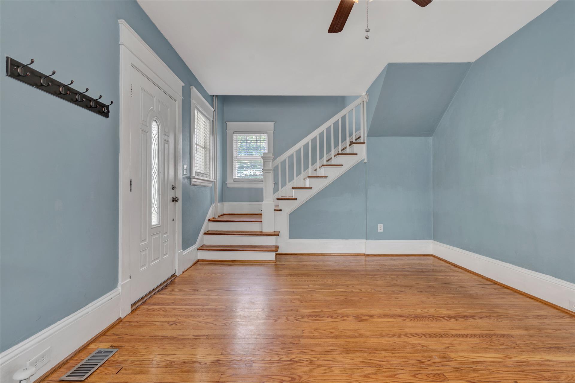 2620 Spring Road Southwest Roanoke, VA 24015 - Photo 8 of 32 DSC8552
