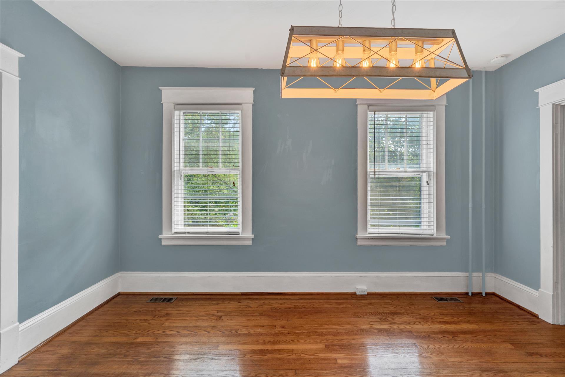 2620 Spring Road Southwest Roanoke, VA 24015 - Photo 10 of 32 DSC8501