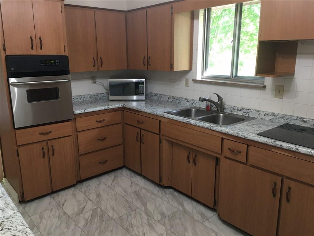 227 Alameda Road Butler, PA 16001 - Photo 4 of 18 Gallery Image 4