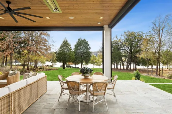 $3,325,000 | 13920 Waterside Court, Malakoff, TX 75148