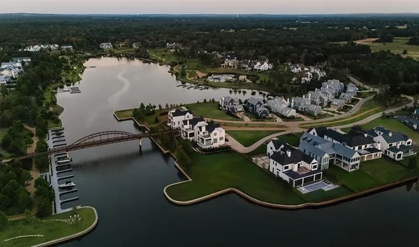 $3,325,000 | 13920 Waterside Court, Malakoff, TX 75148