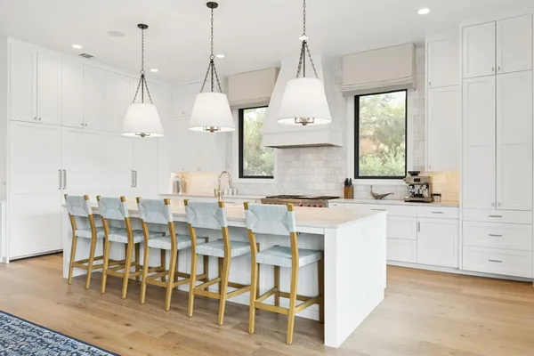 $3,325,000 | 13920 Waterside Court, Malakoff, TX 75148