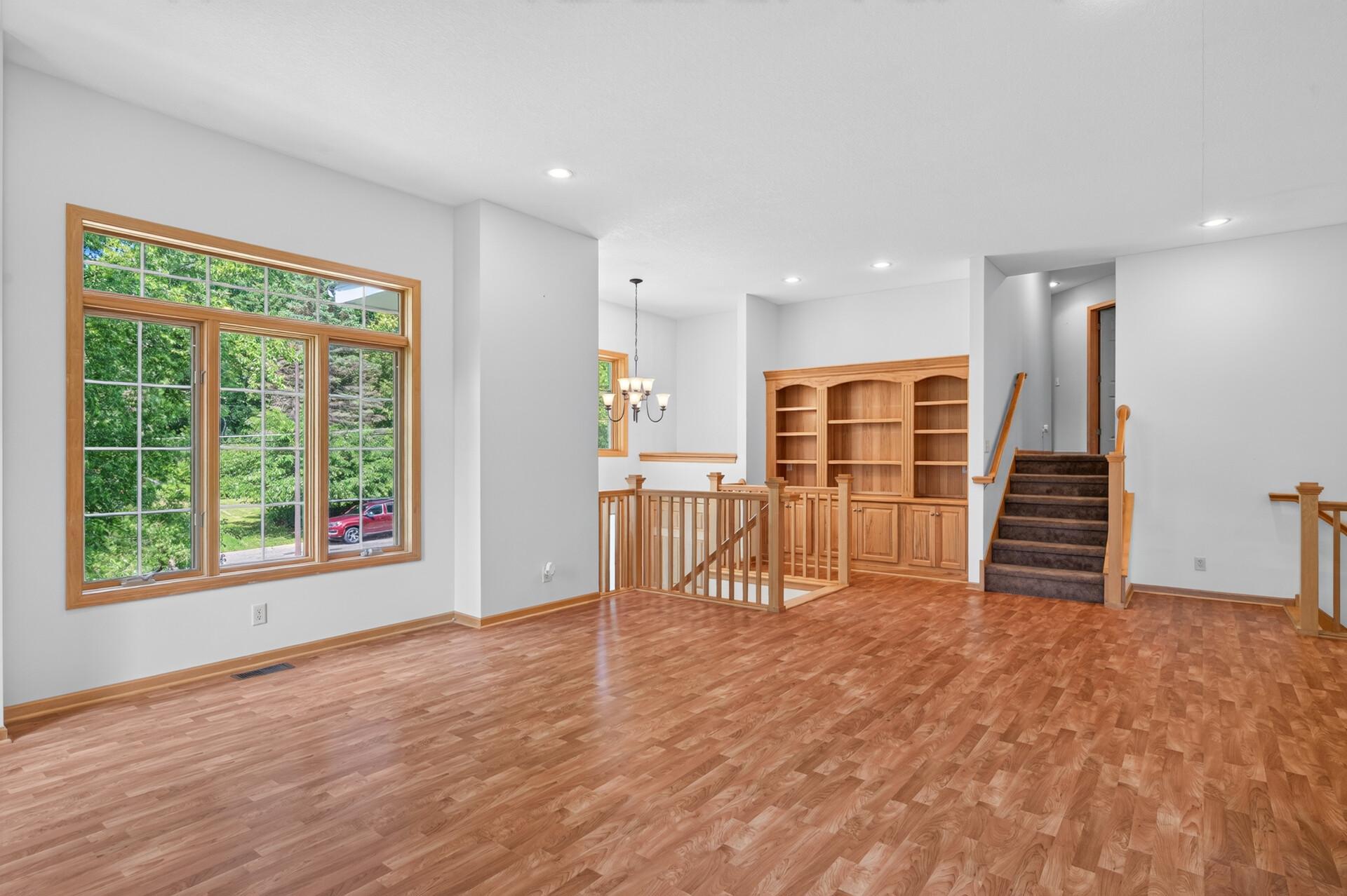 633 Burlington Road St. Paul, MN 55119 - Photo 9 of 70