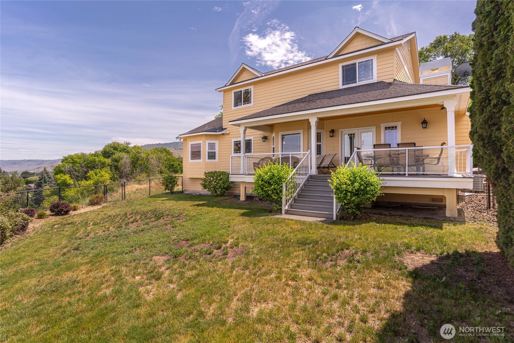 915 South Lakeshore Road Chelan, WA 98816 - Photo 18 of 40
