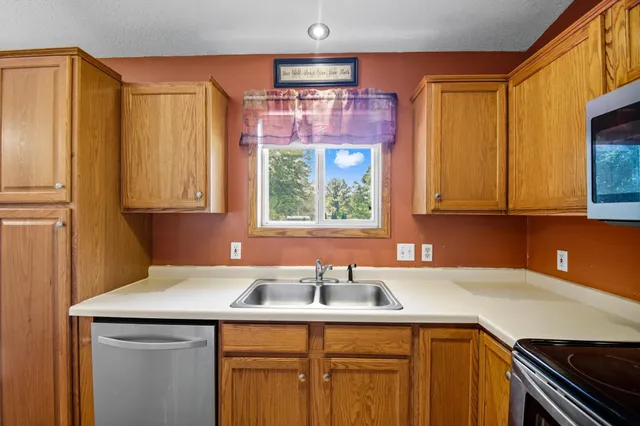 $279,999 | 1802 18th Street Southwest, Austin, MN 55912