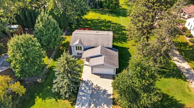 $279,999 | 1802 18th Street Southwest, Austin, MN 55912