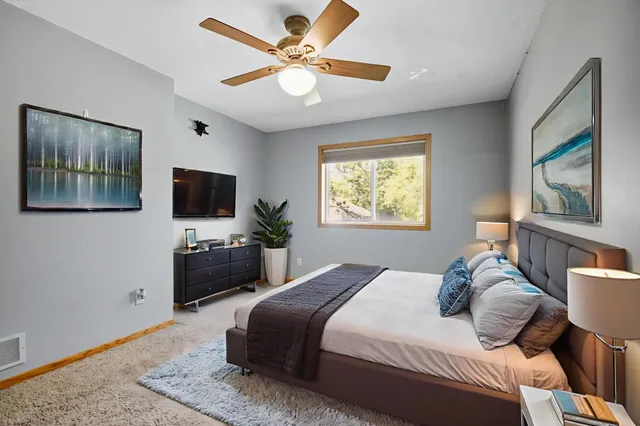 $279,999 | 1802 18th Street Southwest, Austin, MN 55912