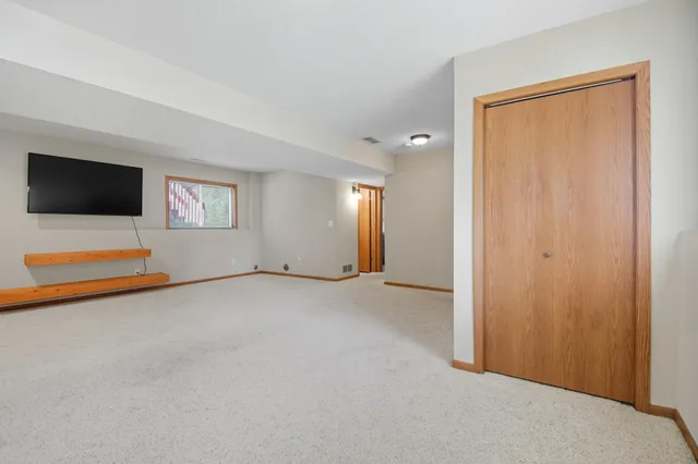 $279,999 | 1802 18th Street Southwest, Austin, MN 55912