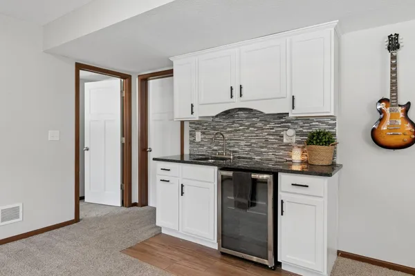 $565,000 | 21421 Hytrail Circle, Lakeville, MN 55044