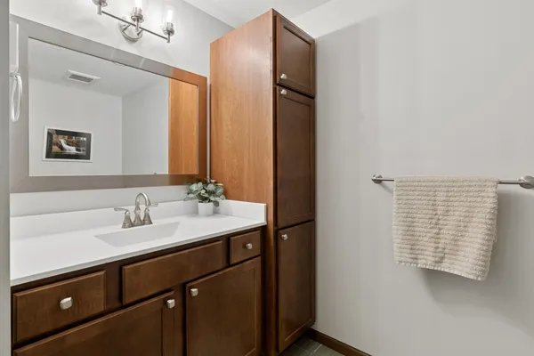 $565,000 | 21421 Hytrail Circle, Lakeville, MN 55044