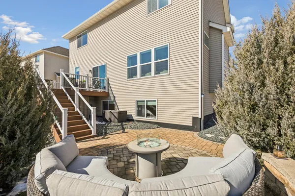 $565,000 | 21421 Hytrail Circle, Lakeville, MN 55044