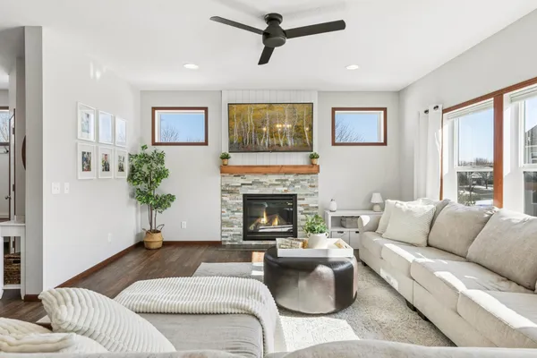 $565,000 | 21421 Hytrail Circle, Lakeville, MN 55044