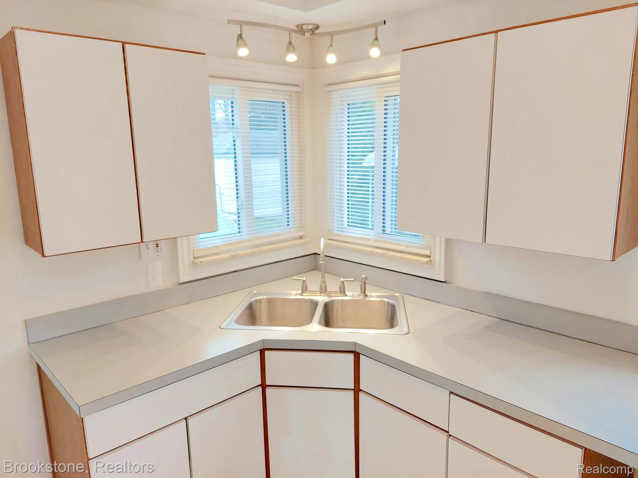 18250 Stephens Road Eastpointe, MI 48021 - Photo 24 of 67 Gallery Image 24