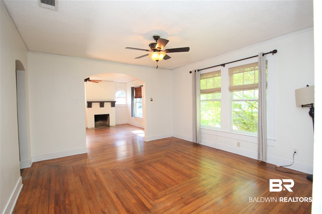 112 Florence Place Mobile, AL 36607 - Photo 3 of 14