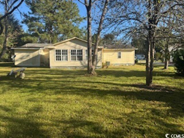 15 Mango Street Andrews, SC 29510 - Photo 5 of 26 Back of property featuring a yard