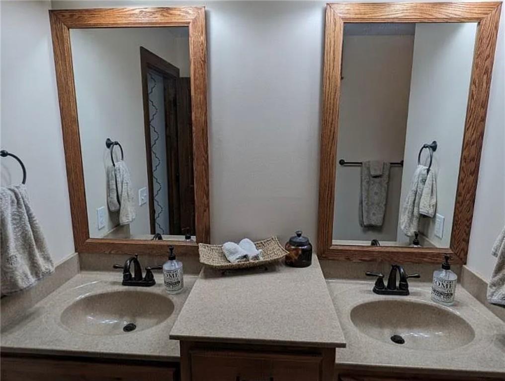 1013 Diamondhead Drive Lawrence, KS 66049 - Photo 12 of 15