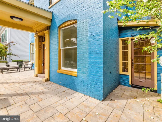 $420,000 | 831 Oak Hill Avenue, Hagerstown, MD 21742