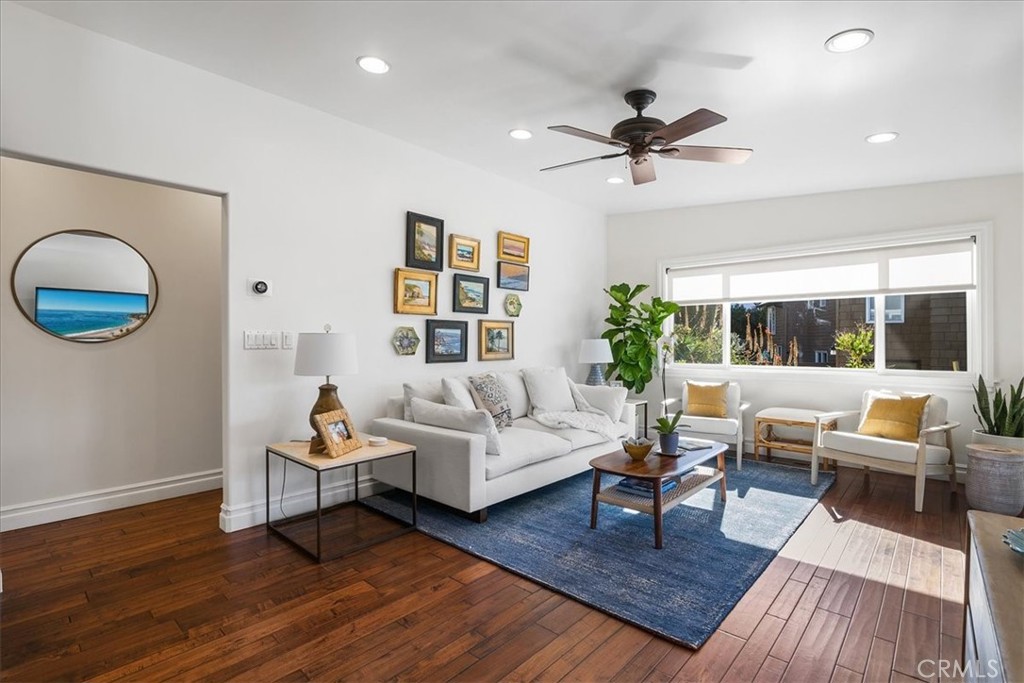 737 Griffith Way Laguna Beach, CA 92651 - Photo 6 of 25 a living room with furniture and a large window