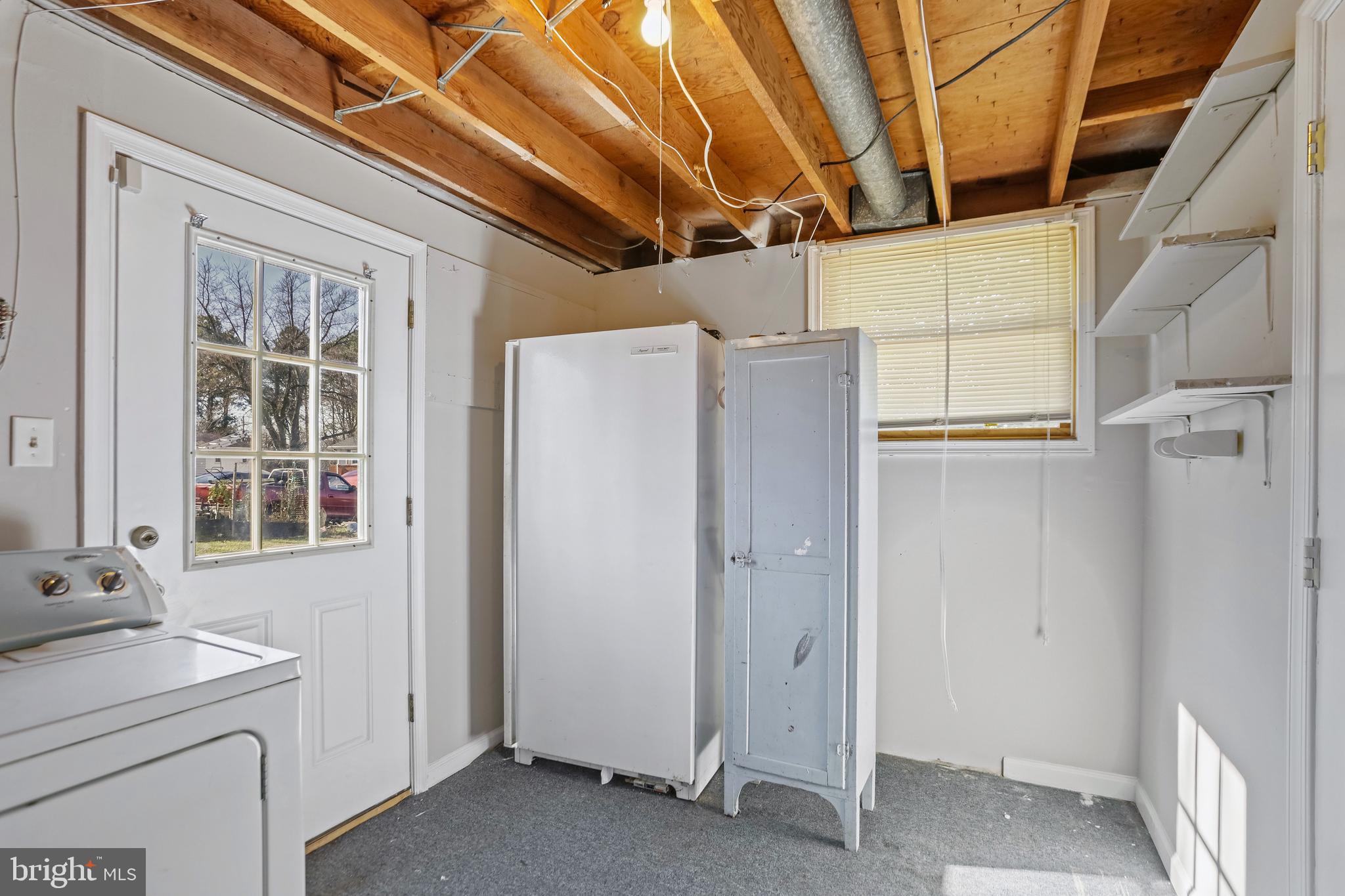 600 East Poplar Road Sterling, VA 20164 - Photo 29 of 32 a view of walk in closet with window