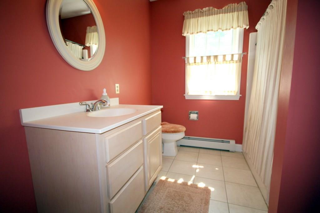 20 Sofia Road Saco, ME 04072 - Photo 19 of 27 Second Floor Full Bath