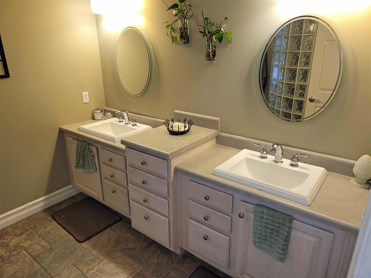 13354 West Gary Road Chesaning, MI 48616 - Photo 29 of 44 50052120-28.JPG