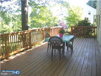 535 Valley View Road Langhorne, PA 19047 - Photo 11 of 12 Deck