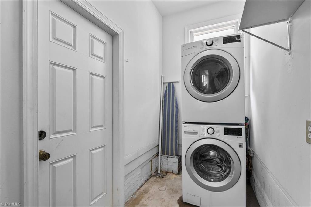 1229 Guilford College Road Jamestown, NC 27282 - Photo 33 of 42