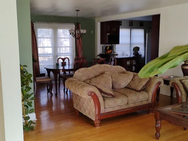 $580,000 | 9741 North Kildare Avenue, Skokie, IL 60076