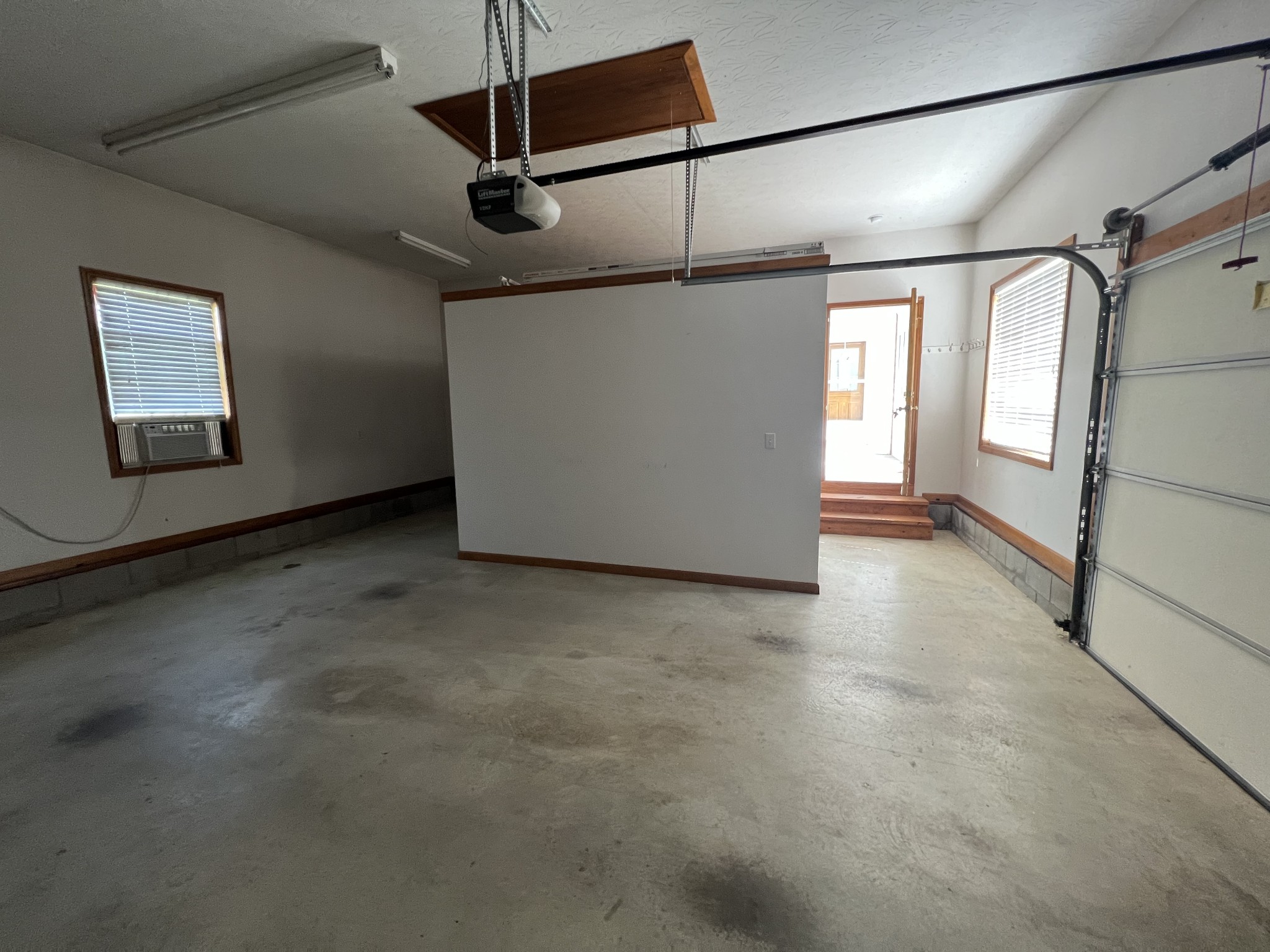152 Bosham Road Westmoreland, TN 37186 - Photo 50 of 53 a view of a garage