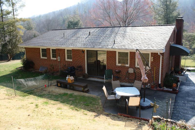 4912 Ferguson Valley Road Roanoke, VA 24014 - Photo 3 of 52 Back (4)