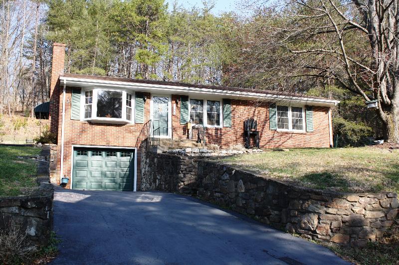 4912 Ferguson Valley Road Roanoke, VA 24014 - Photo 36 of 52 Front (2)