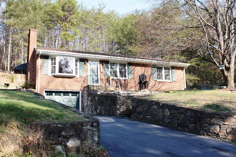 4912 Ferguson Valley Road Roanoke, VA 24014 - Photo 37 of 52 Front (3)