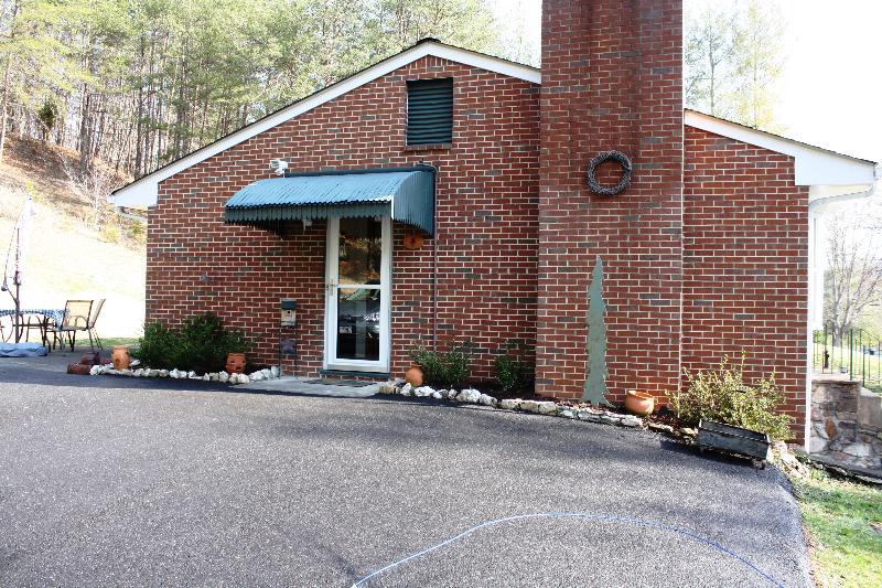 4912 Ferguson Valley Road Roanoke, VA 24014 - Photo 45 of 52 Side