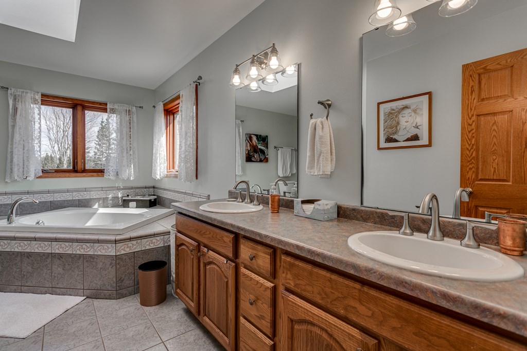 E7009 Jackson Road Algoma, WI 54201 - Photo 20 of 69 Gallery Image 20
