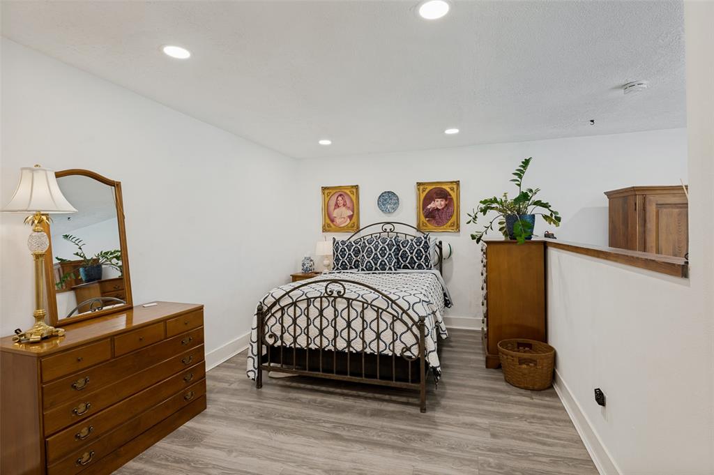 9824 Witham Street Dallas, TX 75220 - Photo 25 of 25 Detached living space - bedroom