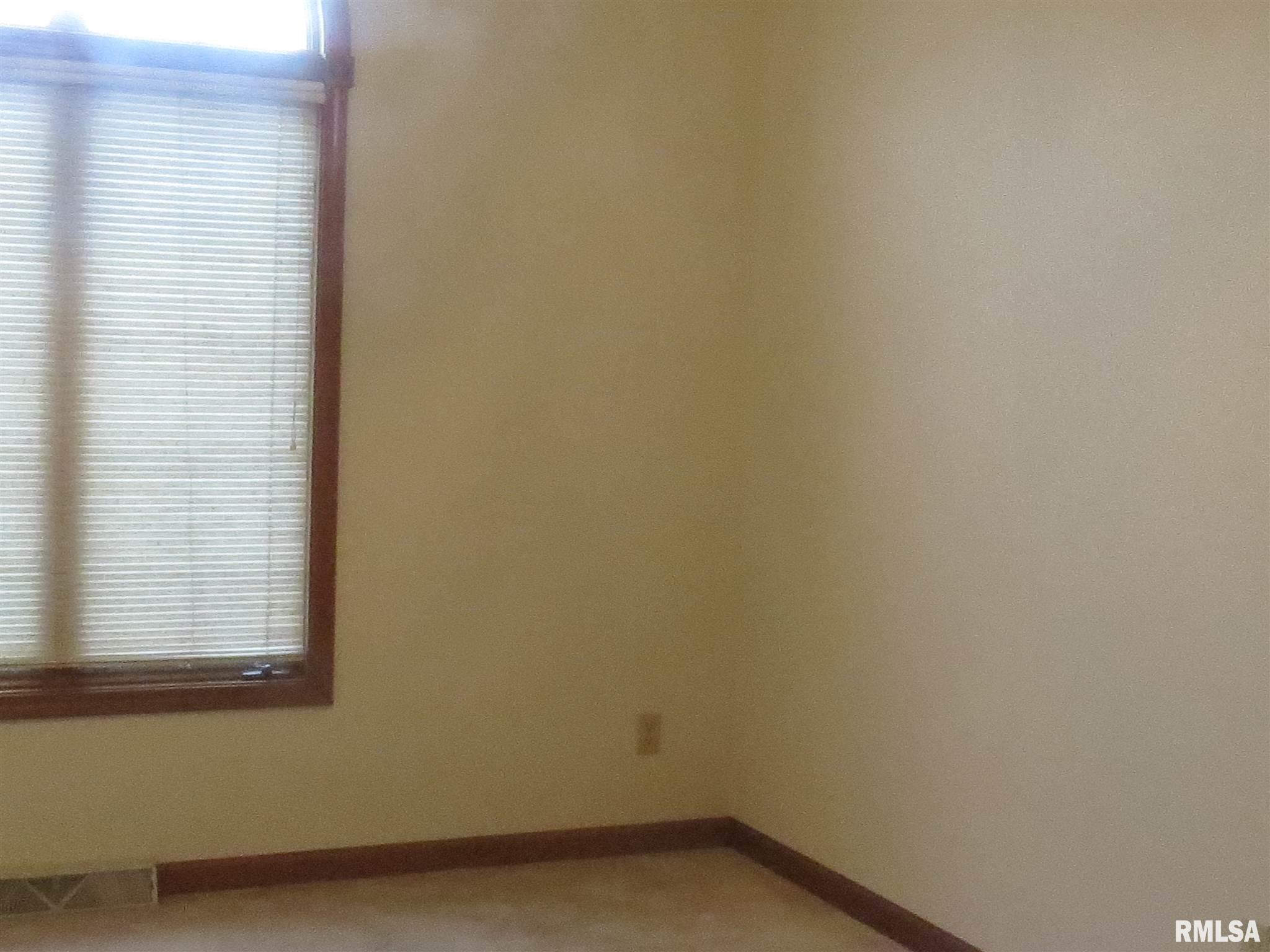 3108 Cascade Drive Springfield, IL 62704 - Photo 18 of 23 Gallery Image 18