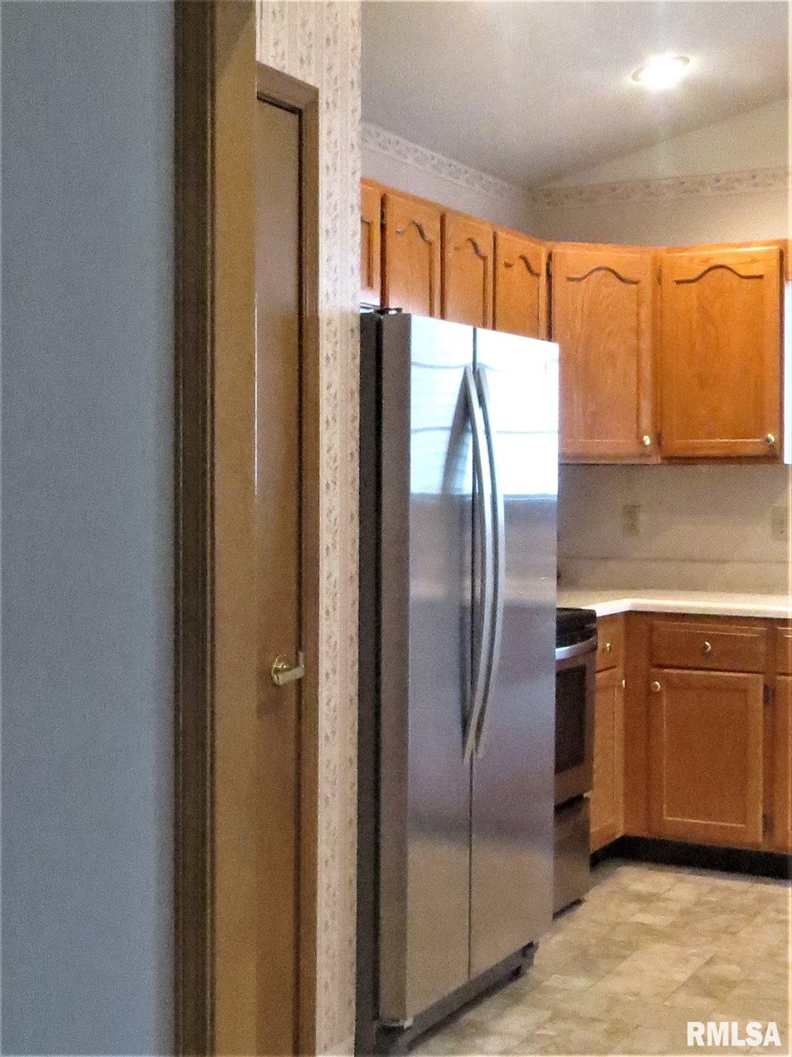 3108 Cascade Drive Springfield, IL 62704 - Photo 9 of 23 Gallery Image 9