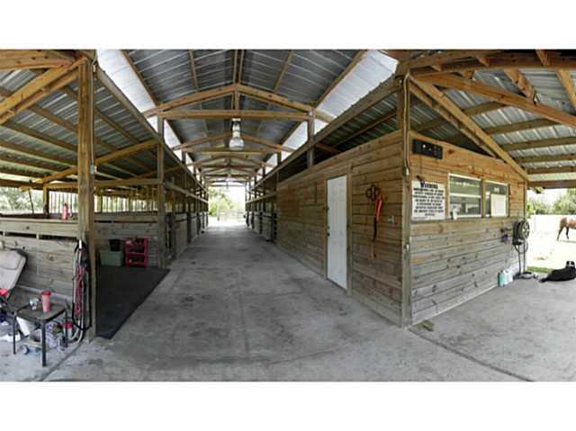 2069 South Brocksmith Road Fort Pierce, FL 34945 - Photo 12 of 25 Gallery Image 12