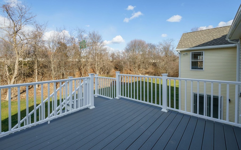 49 Sonning Road Beverly, MA 01915 - Photo 4 of 30 Gallery Image 4
