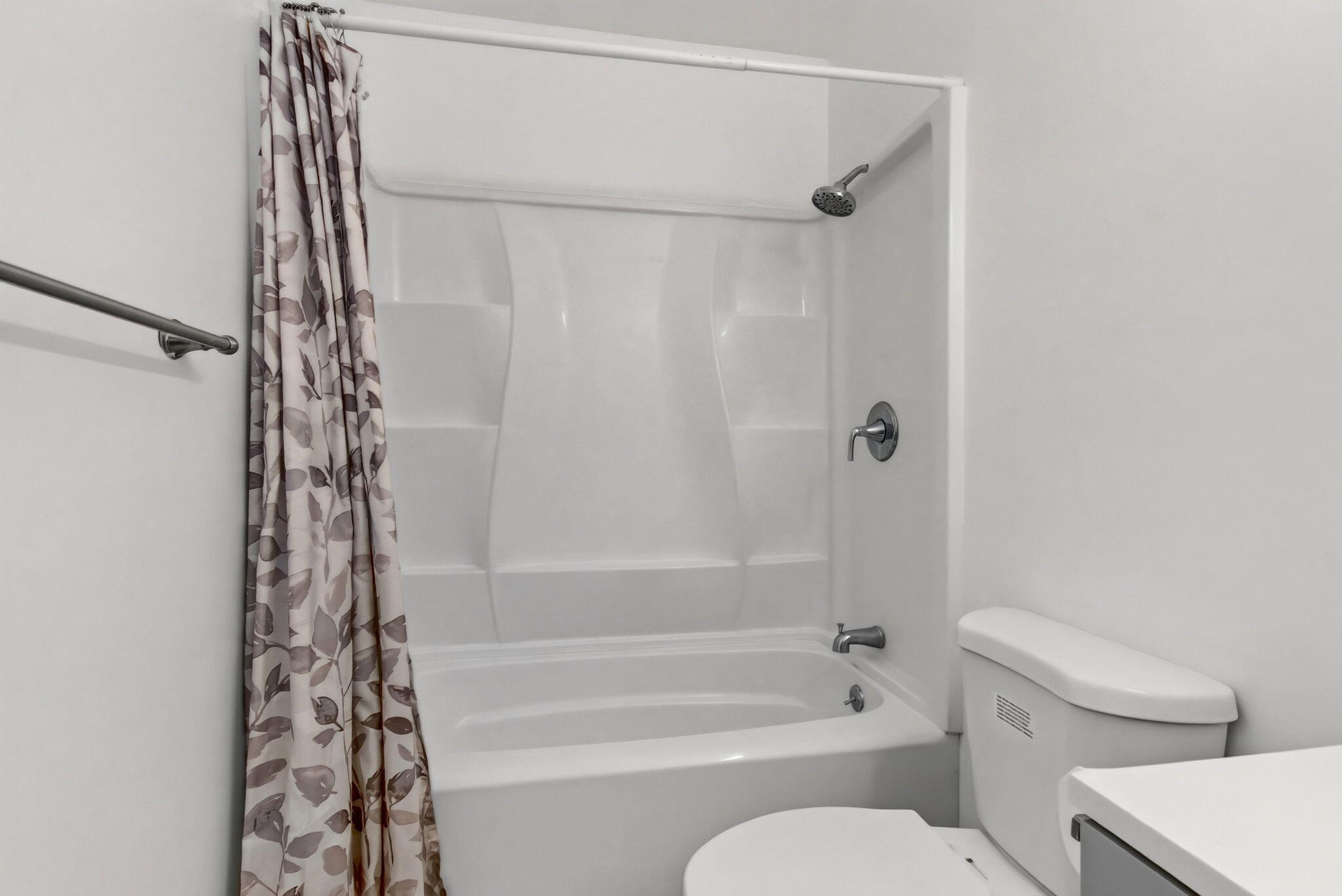 500 Southwest 2nd Avenue, Unit 211 Boca Raton, FL 33432 - Photo 18 of 35 Shower-Tub
