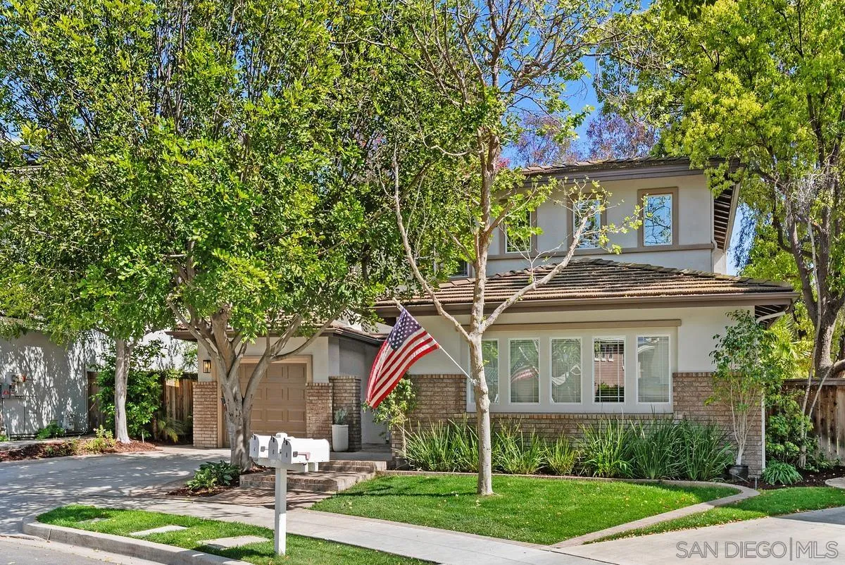6 Reston Way Ladera Ranch, CA 92694 - Photo 29 of 39 a front view of a house with garden