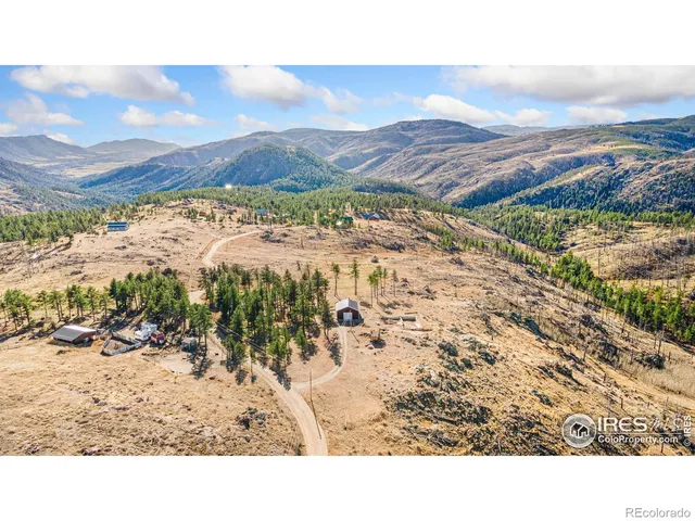 a view of an outdoor space