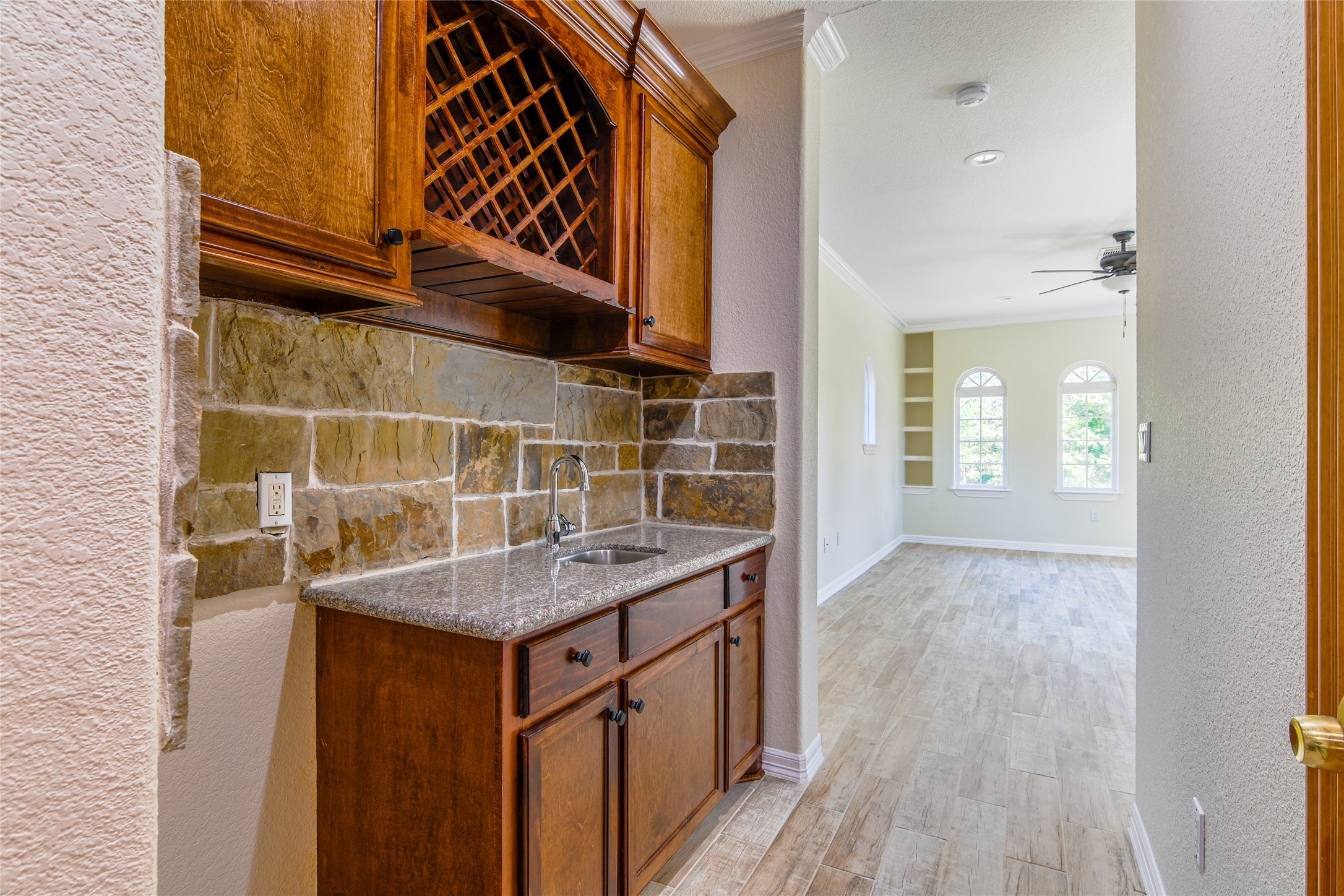 12446 Willis Waukegan Road Conroe, TX 77303 - Photo 13 of 44