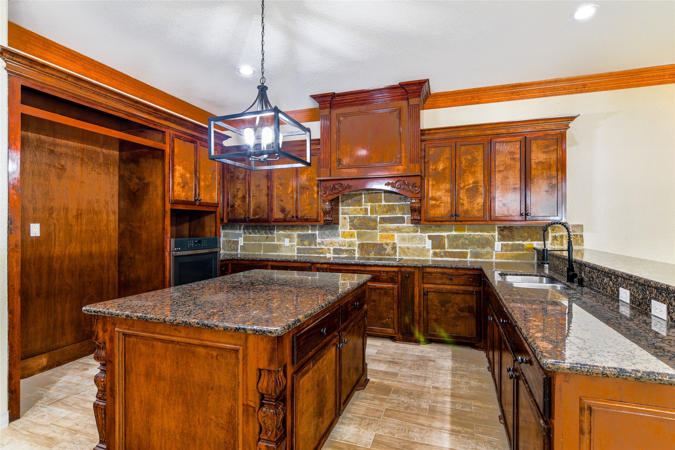 12446 Willis Waukegan Road Conroe, TX 77303 - Photo 15 of 44