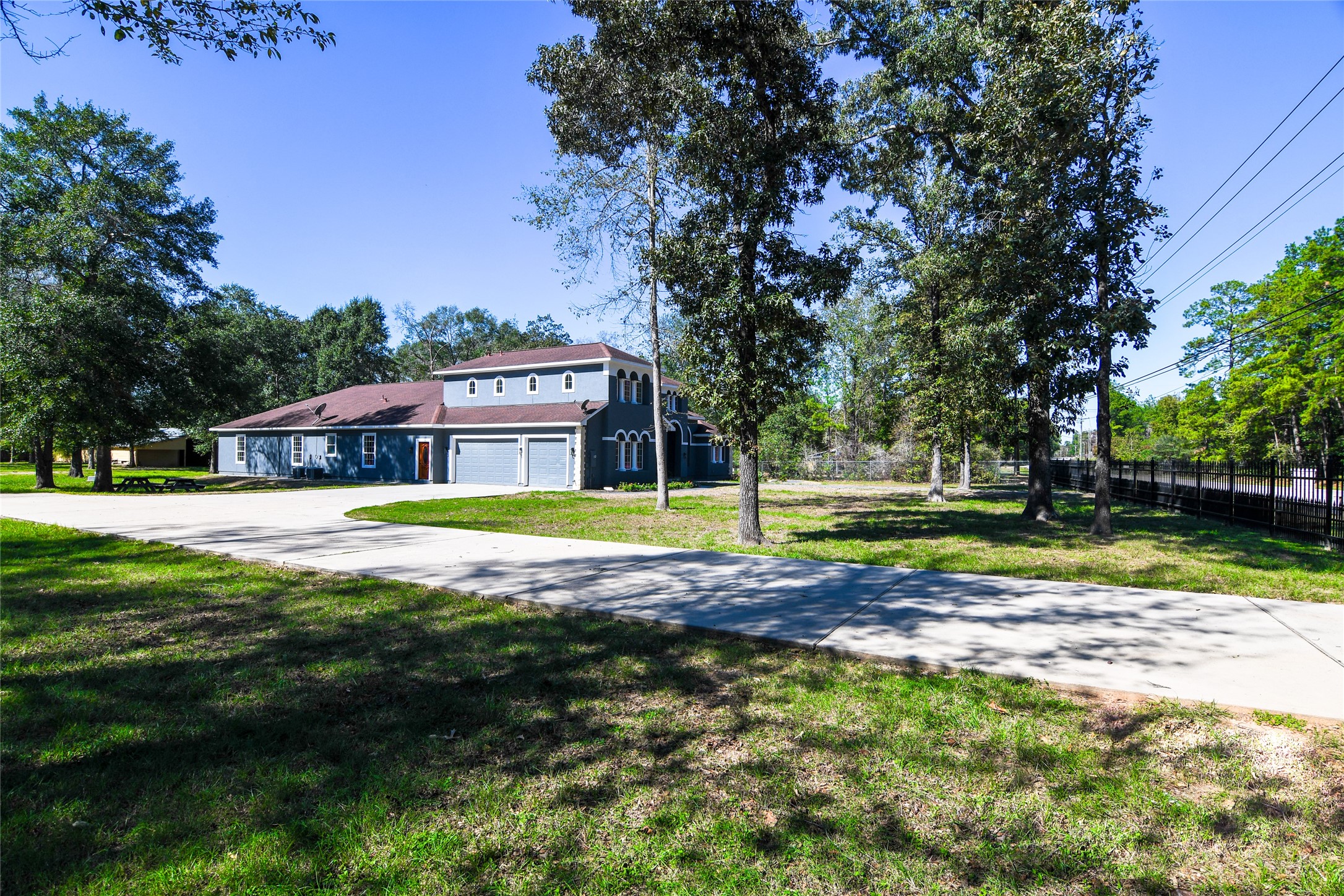 12446 Willis Waukegan Road Conroe, TX 77303 - Photo 2 of 44