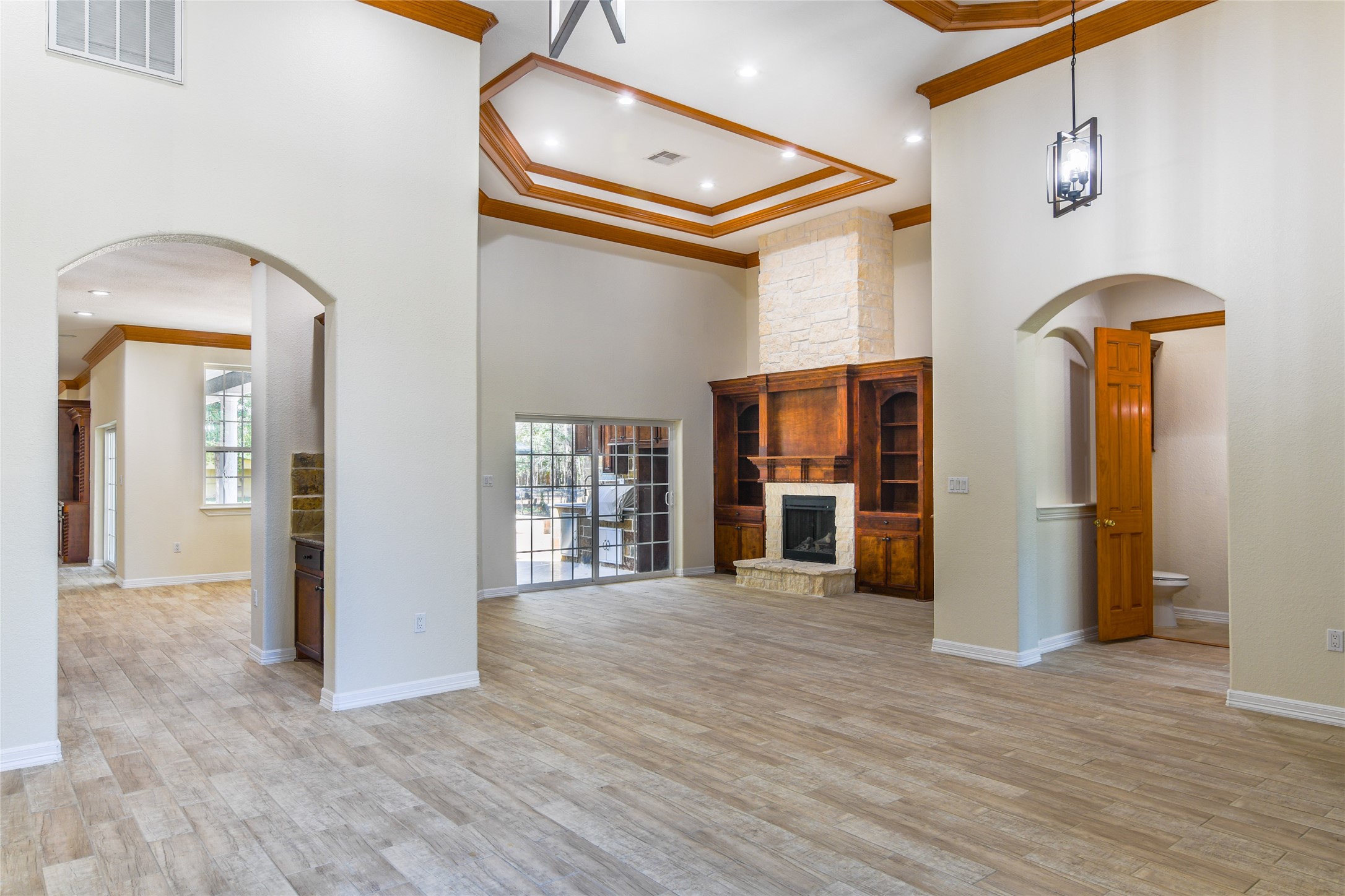 12446 Willis Waukegan Road Conroe, TX 77303 - Photo 10 of 44