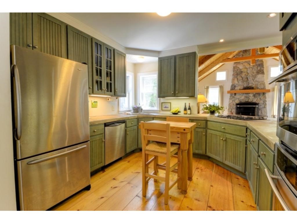 93 Nason Road Sugar Hill, NH 03586 - Photo 10 of 36 Gallery Image 10