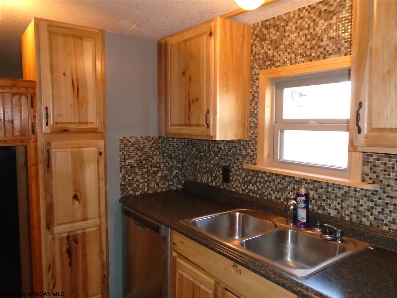 1262 Colfax Road Fairmont, WV 26554 - Photo 3 of 15 Gallery Image 3